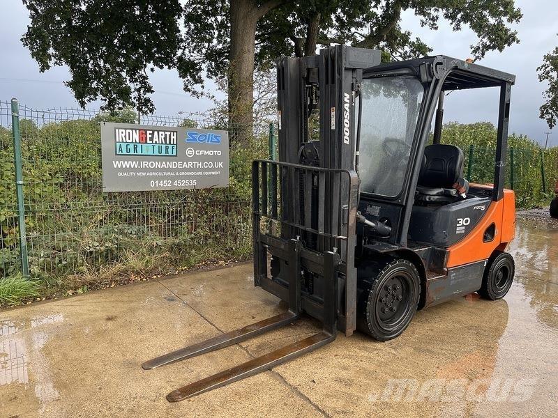 Doosan D30S-5 Wózki widłowe inne