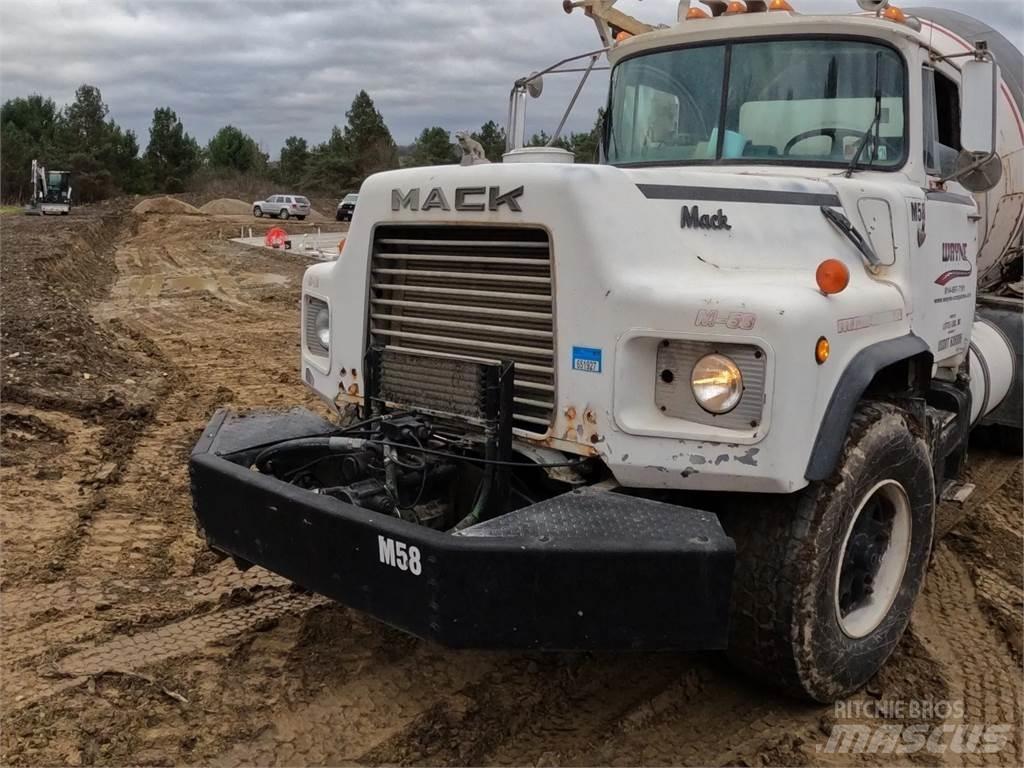 Mack DM690S Inne akcesoria