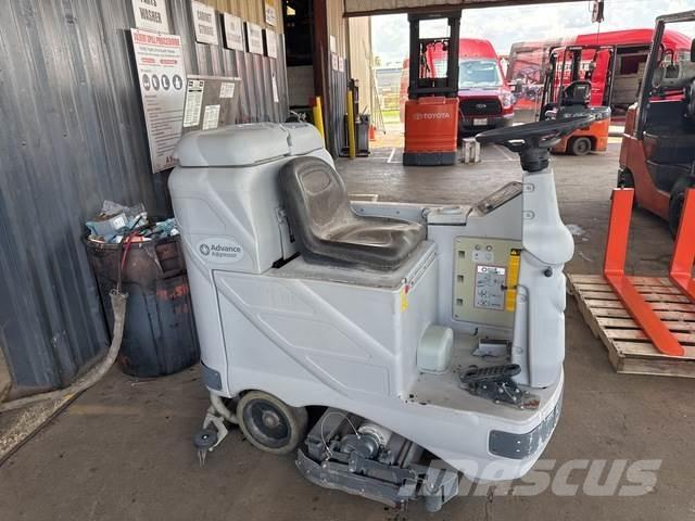 Advance 3220C Zamiatarki wewnętrzne