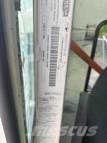 Autocar  Ciągniki terminalowe
