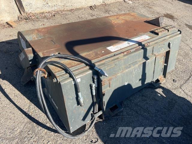 Bobcat 72 Zamiatarki - Zgarniarki - Odśnieżarki