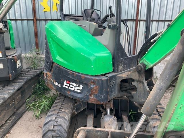 Bobcat E32i Koparki gąsienicowe