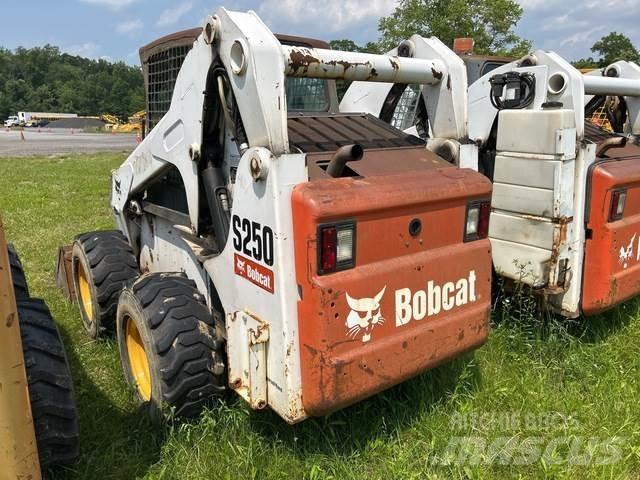 Bobcat S250 Ładowarki burtowe