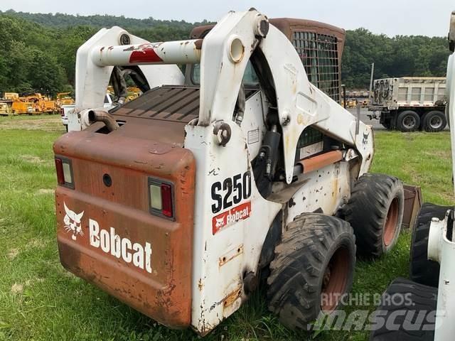 Bobcat S250 Ładowarki burtowe