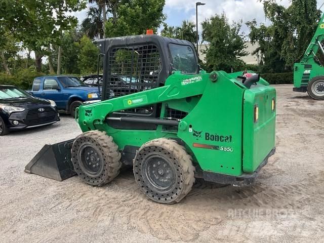 Bobcat S550 Ładowarki burtowe