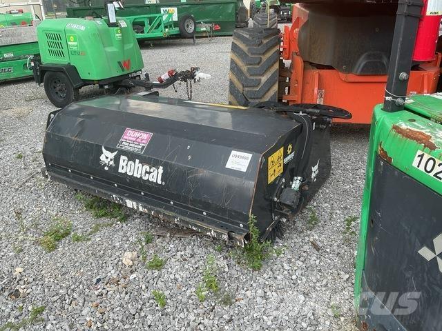 Bobcat SWB72 Zamiatarki - Zgarniarki - Odśnieżarki