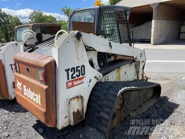 Bobcat T250 Ładowarki burtowe