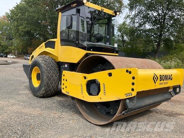 Bomag BW211 D Walce jednobębnowe