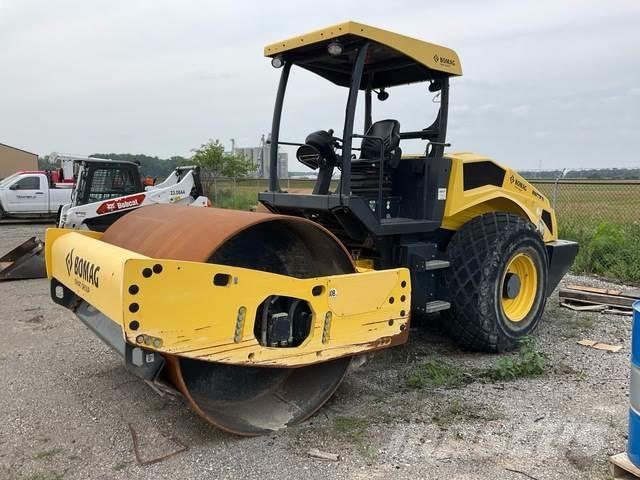 Bomag BW211D-5 Walce jednobębnowe