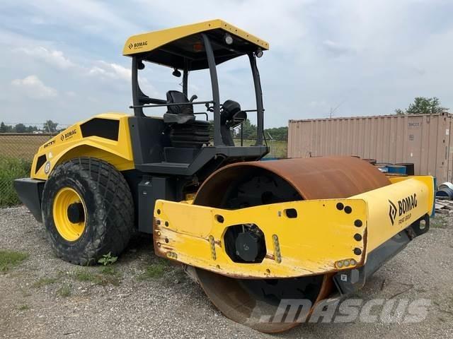 Bomag BW211D-5 Walce jednobębnowe