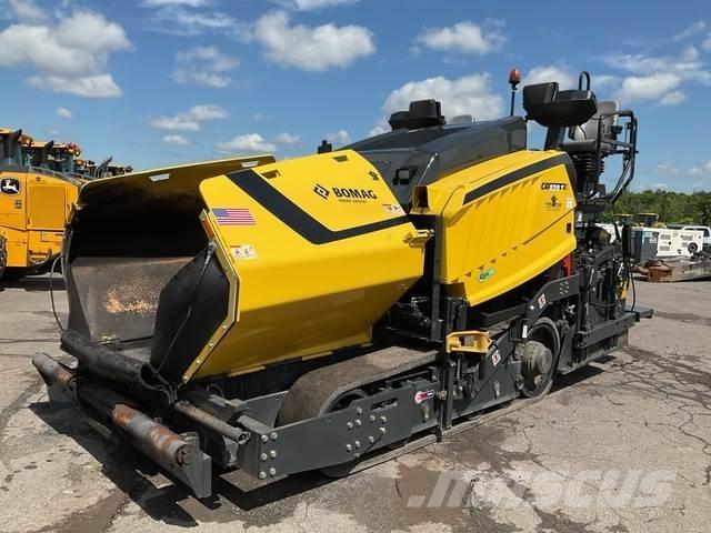 Bomag CR-820T Rozściełacze do asfaltu