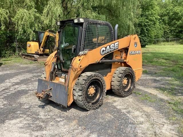 CASE SR240 Ładowarki burtowe