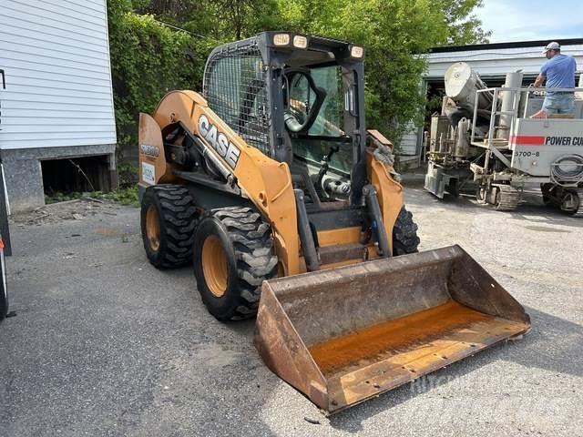 CASE SV300 Ładowarki burtowe