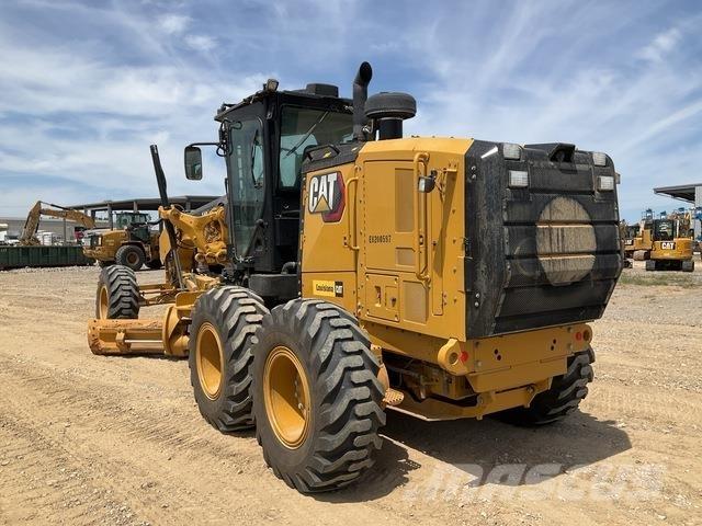 CAT 140 Równiarki
