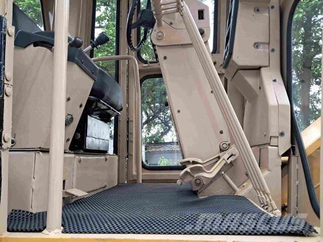 CAT 140H Równiarki