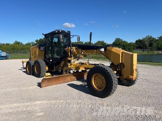 CAT 140M3 AWD Równiarki