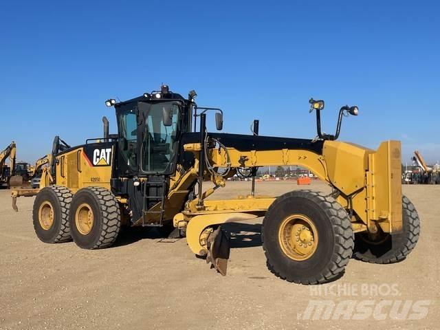 CAT 14M Równiarki