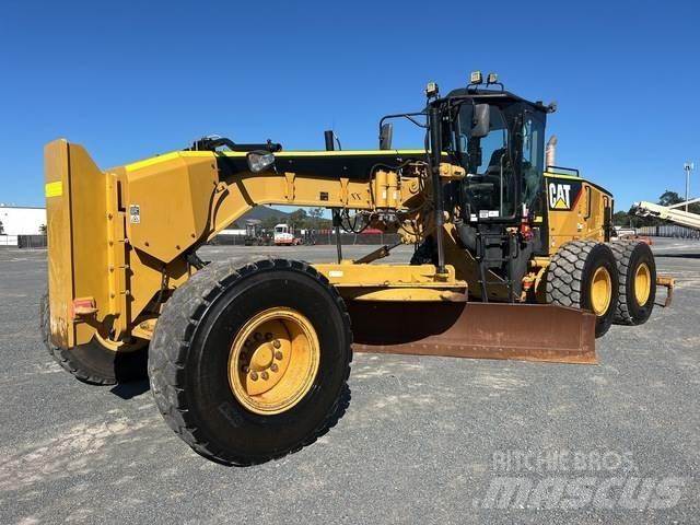 CAT 14M Równiarki