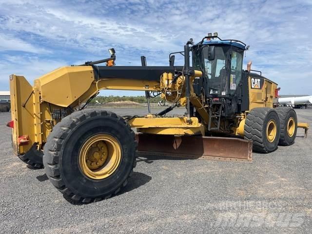 CAT 16M Równiarki