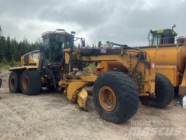 CAT 16M Równiarki