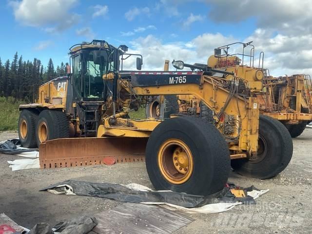 CAT 16M Równiarki
