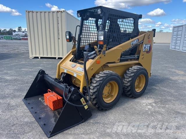 CAT 216B3 Ładowarki burtowe