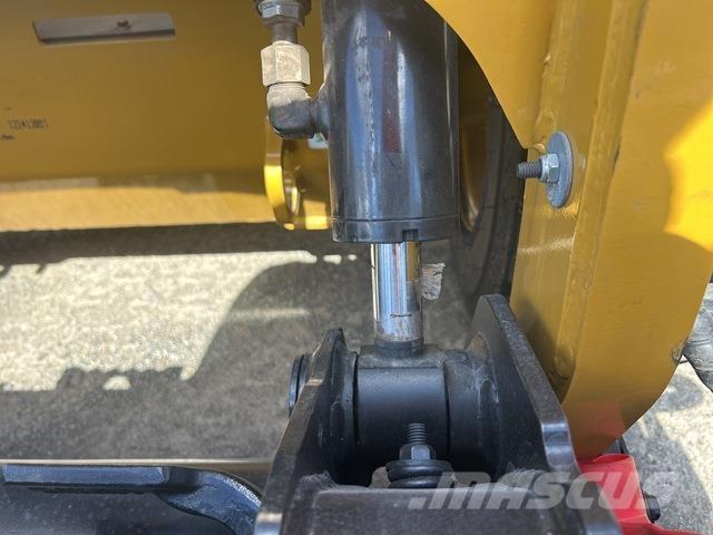 CAT 216B3 Ładowarki burtowe