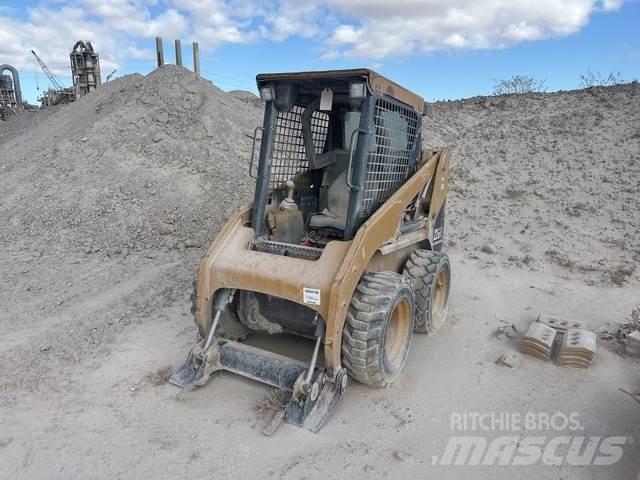 CAT 226B Ładowarki burtowe