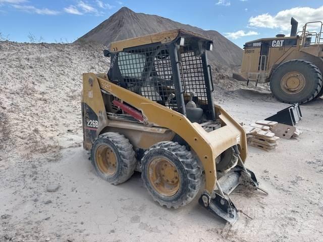 CAT 226B Ładowarki burtowe