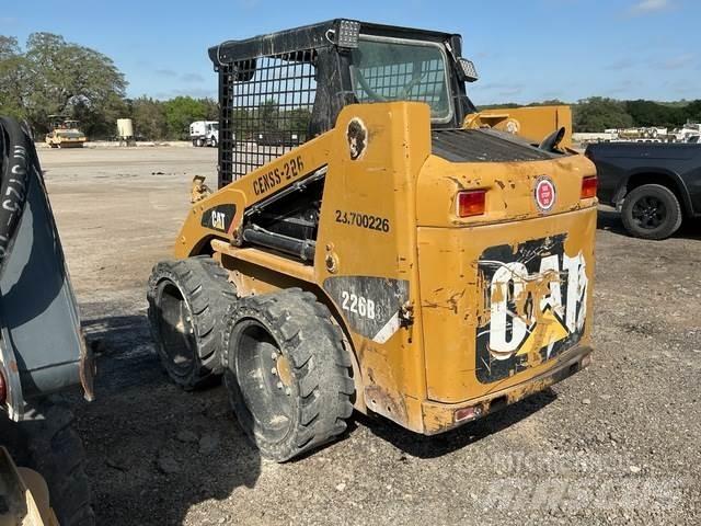 CAT 226B3 Ładowarki burtowe