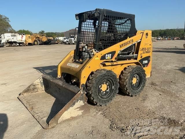 CAT 226B3 Ładowarki burtowe