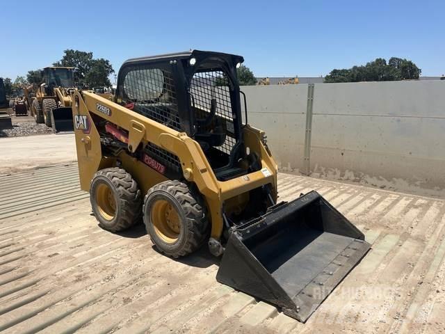 CAT 226D3 Ładowarki burtowe