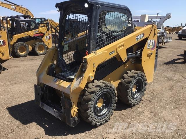 CAT 226D3 Ładowarki burtowe