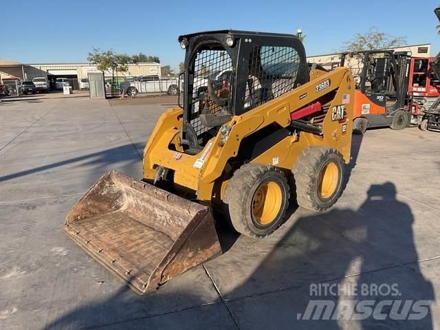 CAT 236D Ładowarki burtowe