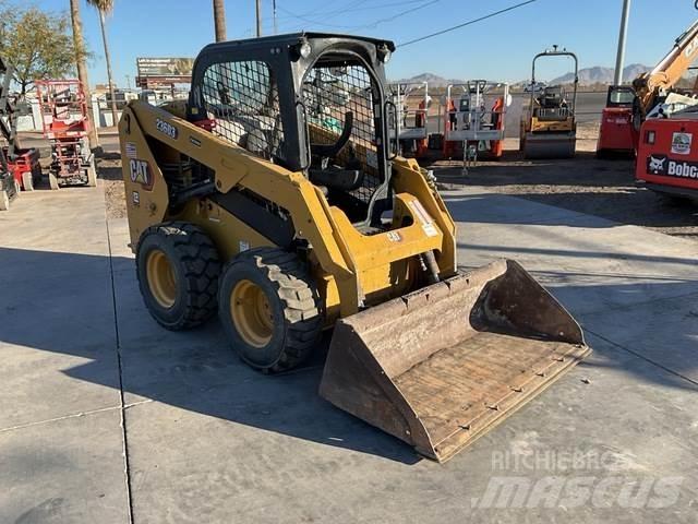 CAT 236D Ładowarki burtowe