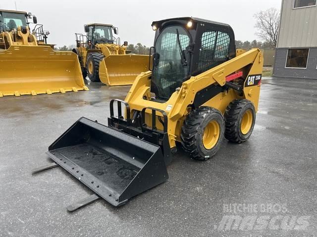 CAT 236D Ładowarki burtowe