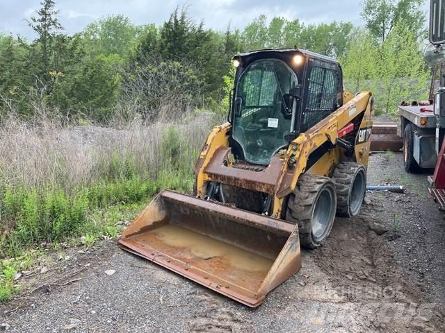 CAT 236D Ładowarki burtowe