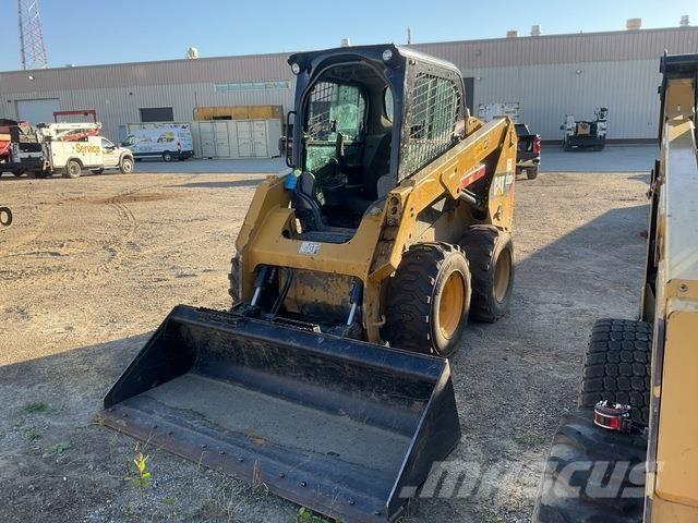 CAT 236D Ładowarki burtowe