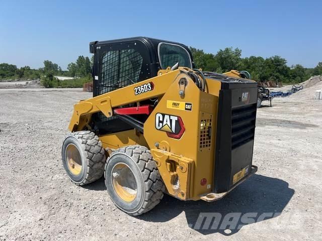 CAT 236D3 Ładowarki burtowe