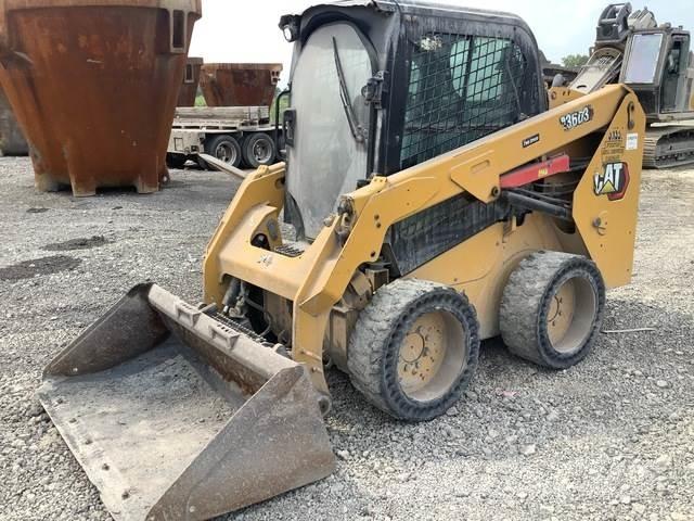 CAT 236D3 Ładowarki burtowe