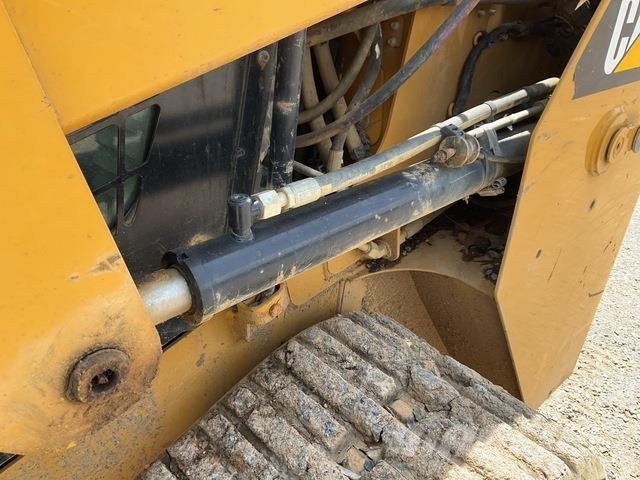 CAT 239D Ładowarki burtowe