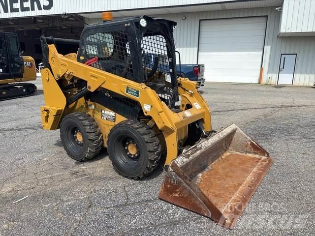 CAT 242D Ładowarki burtowe