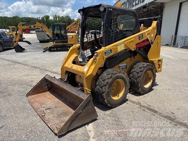 CAT 242D Ładowarki burtowe