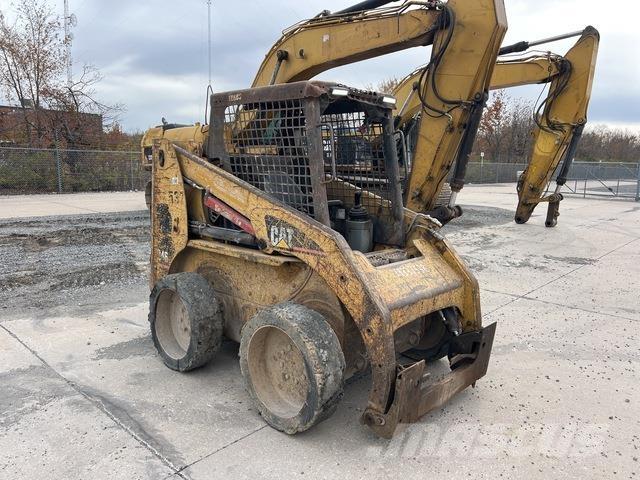 CAT 246 Ładowarki burtowe