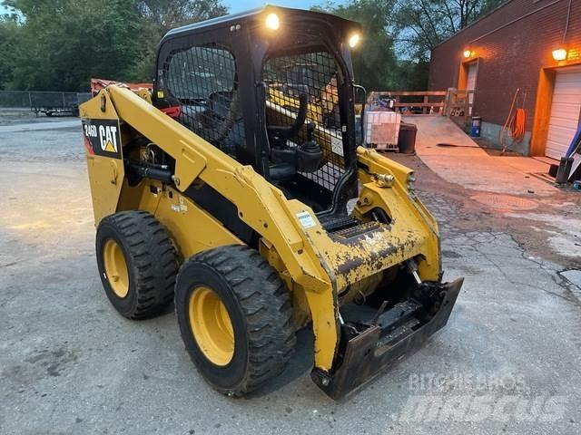 CAT 246D Ładowarki burtowe