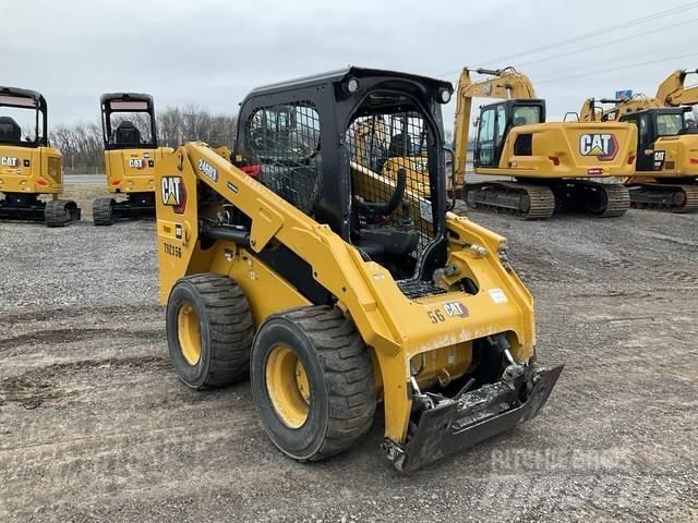 CAT 246D3 Ładowarki burtowe
