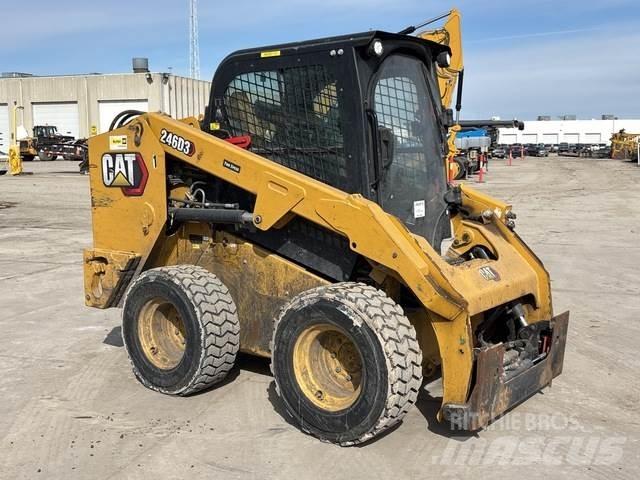 CAT 246D3 Ładowarki burtowe