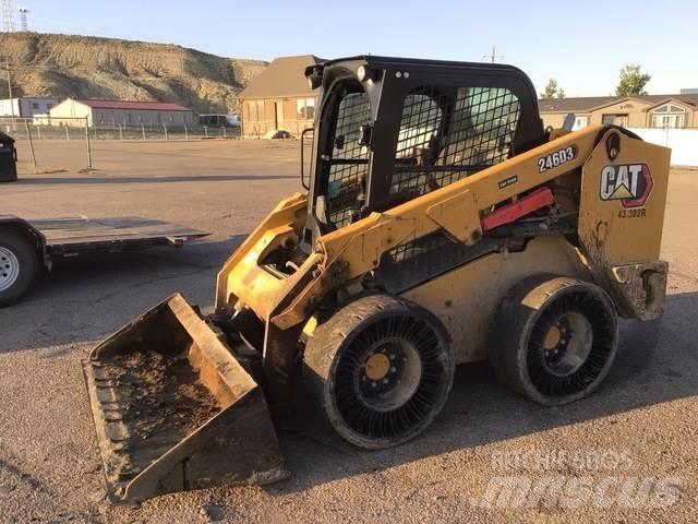 CAT 246D3 Ładowarki burtowe