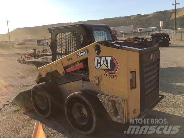CAT 246D3 Ładowarki burtowe