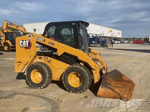 CAT 246D3 Ładowarki burtowe